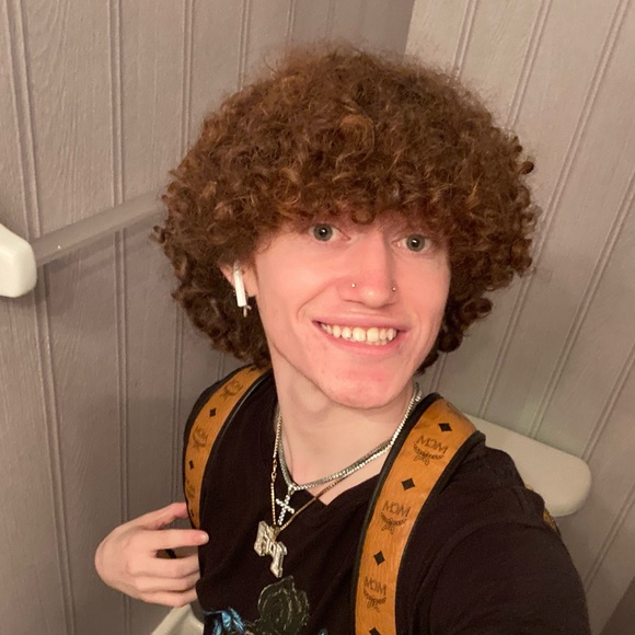 Meet your Posher, David - Picture 2 of 5